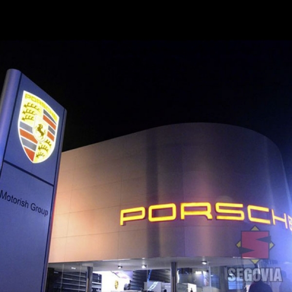 Fachada de local Porsche